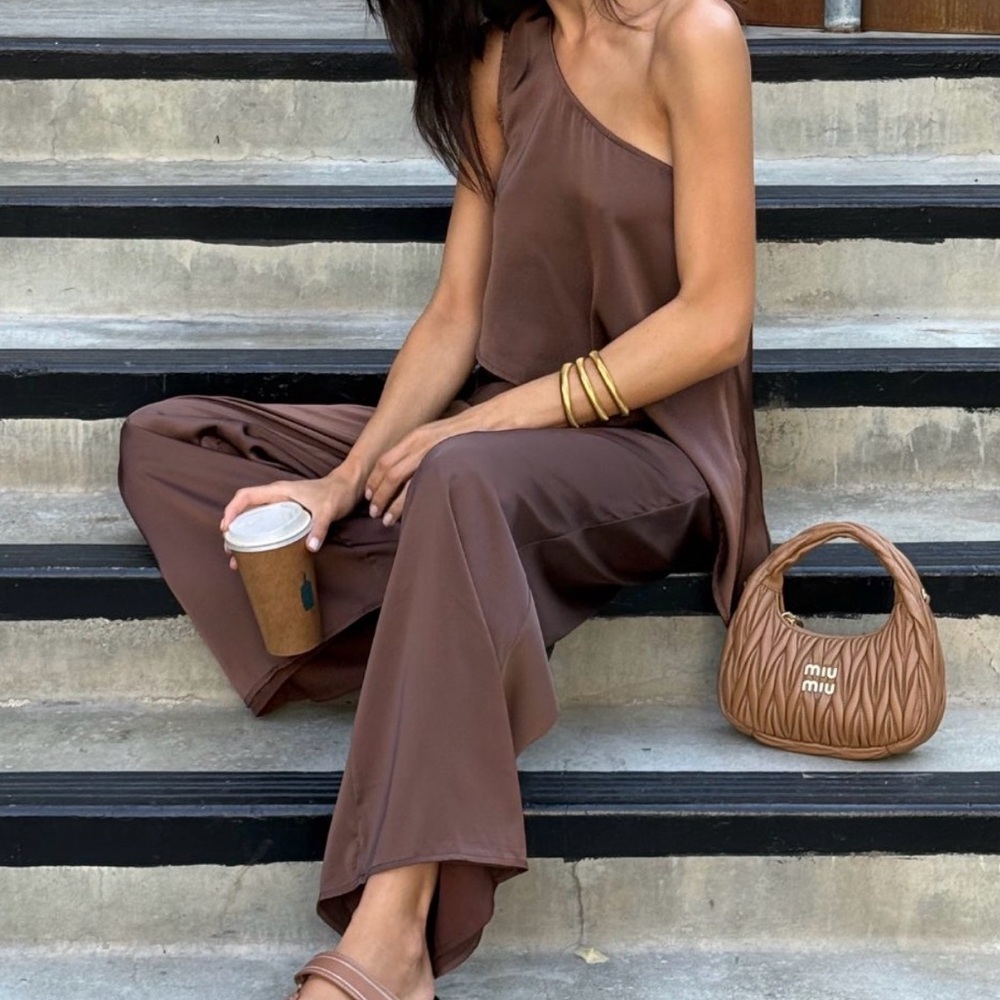12th Tribe Brown One-Shoulder Silky Set